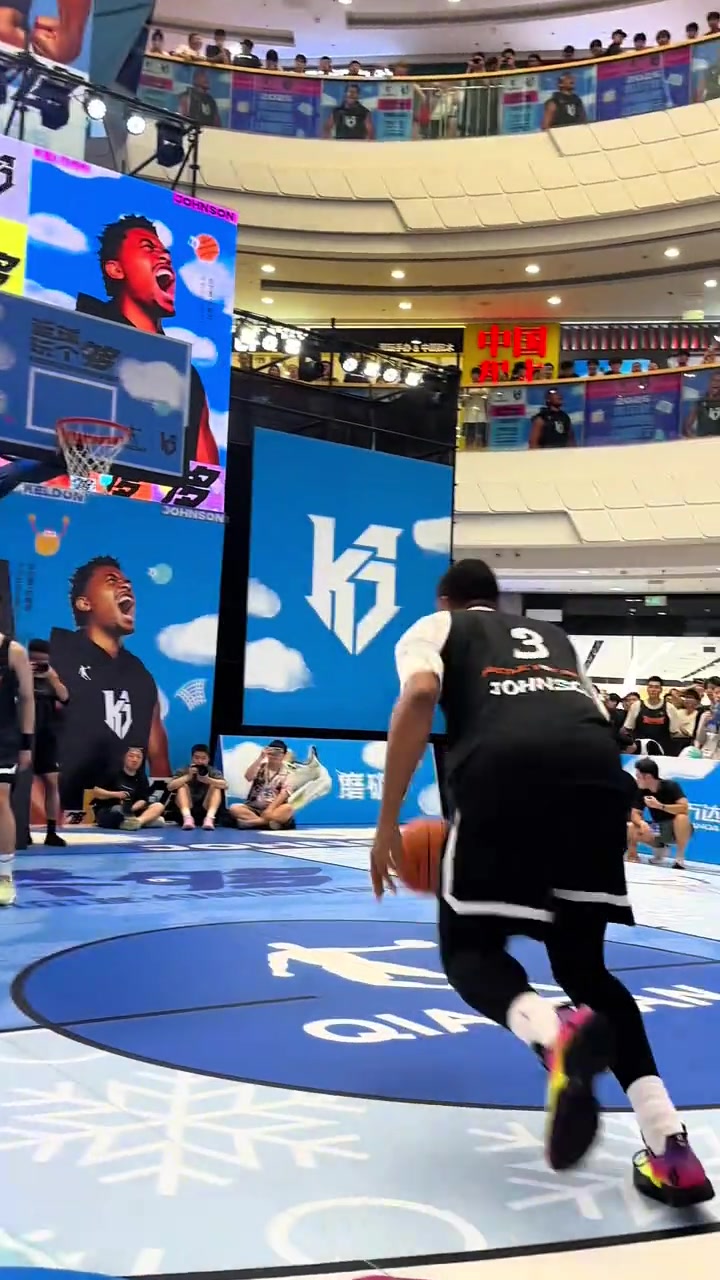 稍微发力💪🏽凯尔登-约翰逊中国行打野球 窒息攻防&amp;各种隔扣