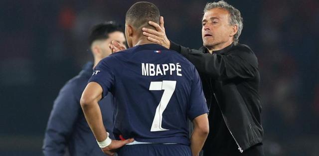 kaiyun-梁宏业：巴黎一到关键比赛就掉链子这不是个偶然