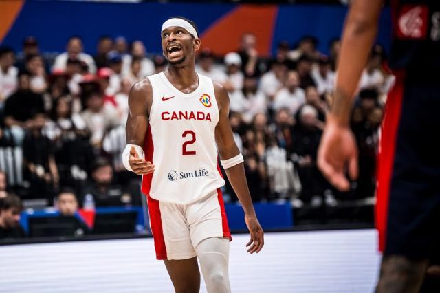 开云APP-27+13带队大胜法国30分 谁说亚历山大不会打FIBA？