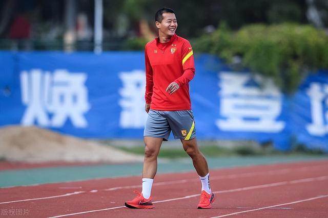 开云-中超黄金一代集体告别：有人退役 多人难找下家